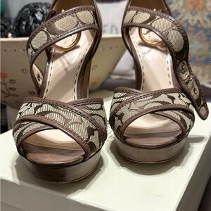 COACH Beautiful Monogram Sandals!!